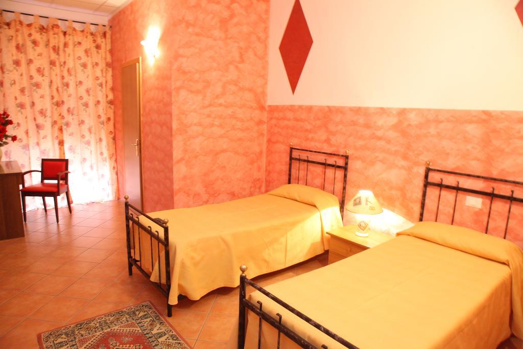 B&B Rinascente Paola Bilik gambar