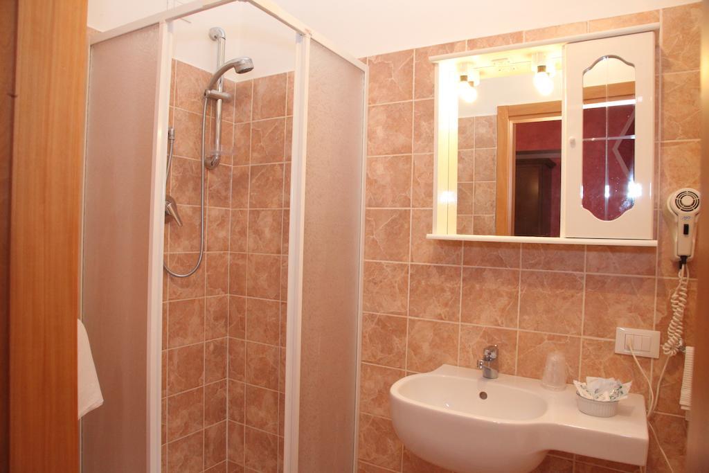 B&B Rinascente Paola Bilik gambar
