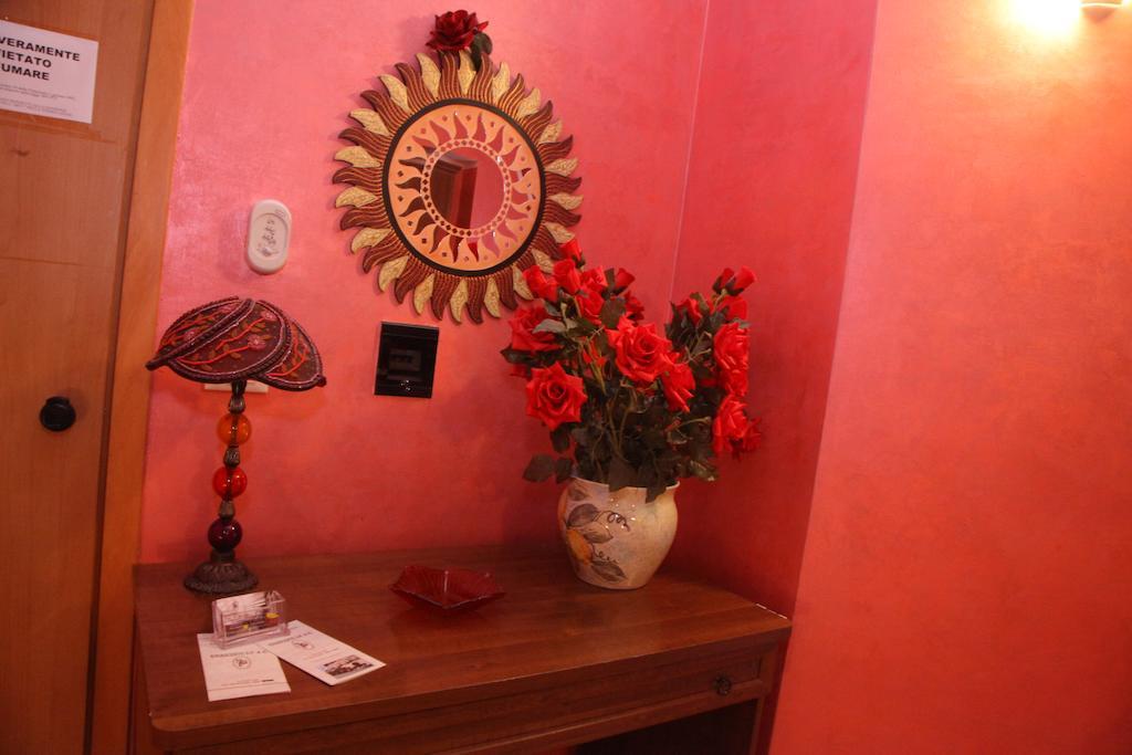 B&B Rinascente Paola Luaran gambar